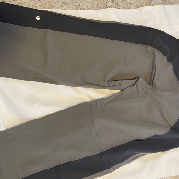 Lululemon grey capris - Picture 2 of 3